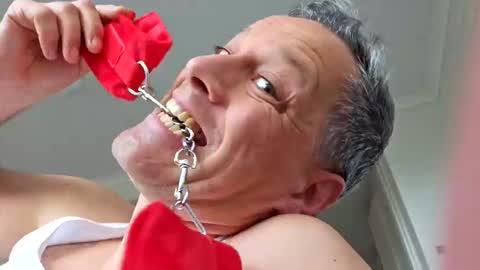 grattitude online show from 12-18-25, 08:42