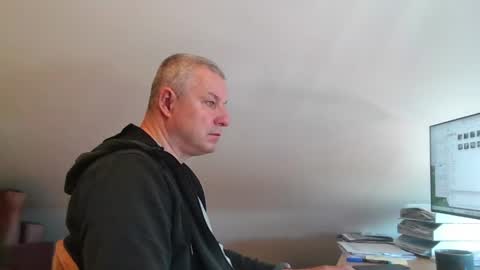 Snapshot of grau197077 chatting on 04-28-26, 07:46 grau197077 online show from 04-28-26, 07:46
