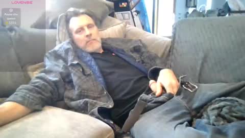 Gray lone wolf online show from 01-14-26, 07:19