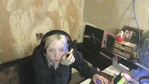 graylovescookies online show from 12-17-24, 10:11