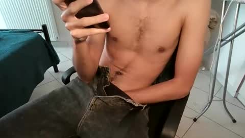 Snapshot of grcammer chatting on 11-23-25, 03:01 GrCammer online show from 11-23-25, 03:01