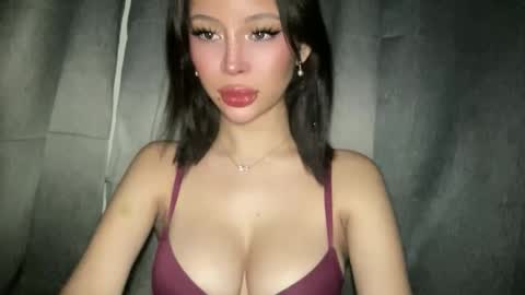 Marie Pelie online show from 12-14-25, 06:12