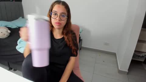 GreciaRuiz online show from 09-30-25, 10:04