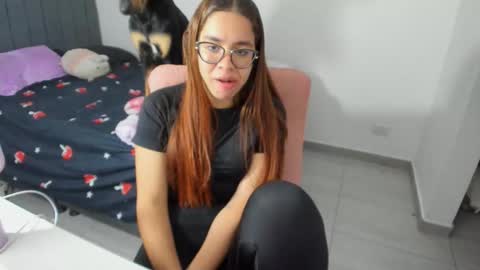 GreciaRuiz online show from 11-15-25, 01:36