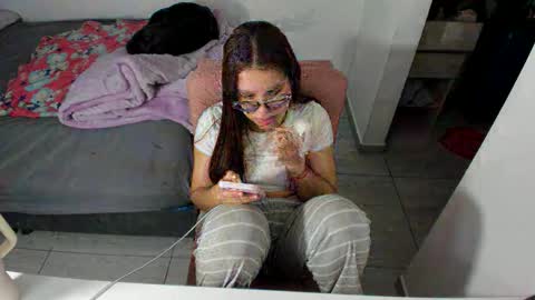 GreciaRuiz online show from 05-06-26, 12:08