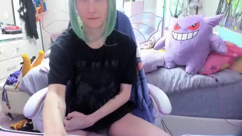 GreenEyedLovexo online show from 10-26-25, 09:21