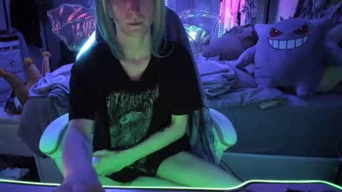 GreenEyedLovexo online show from 11-04-25, 05:50