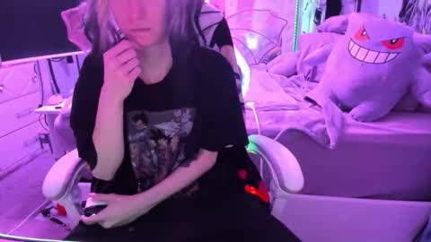 Snapshot of greeneyedlovexo chatting on 02-12-26, 04:57 GreenEyedLovexo online show from 02-12-26, 04:57