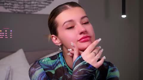 Kelly online show from 11-13-25, 01:32