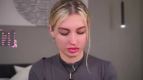 Kelly online show from 02-06-26, 12:52