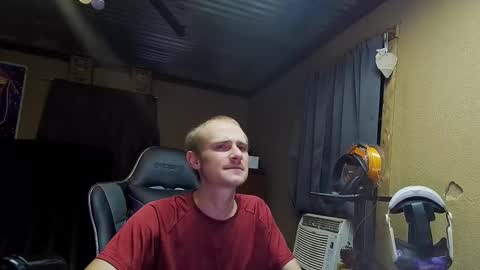 Snapshot of greenlungs8195 chatting on 10-18-25, 06:58 Greenlungs8195 online show from 10-18-25, 06:58