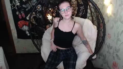 Lina online show from 11-29-25, 12:19