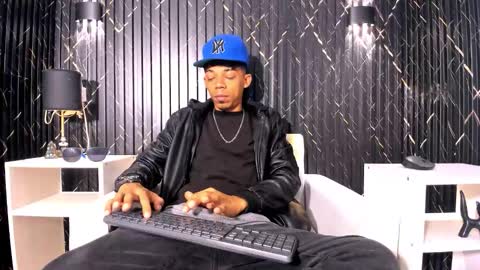 GregorySforza online show from 10-21-25, 11:44