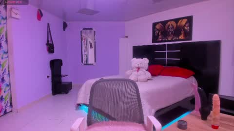 Snapshot of greichellsecret__ chatting on 06-24-26, 05:12 graichell online show from 06-24-26, 05:12