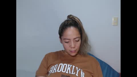 grey online show from 09-11-25, 04:12
