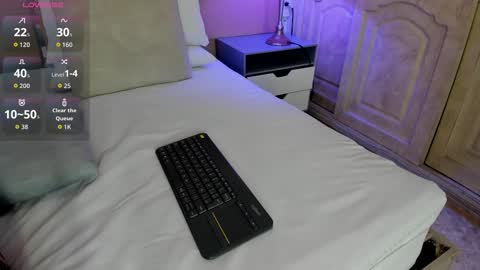 greidy_baker online show from 10-24-25, 03:36