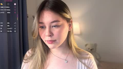 Snapshot of grem_grisly_ chatting on 03-23-26, 11:42 Gili online show from 03-23-26, 11:42