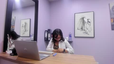 Snapshot of greta_borbon chatting on 06-24-26, 12:04 Greta online show from 06-24-26, 12:04