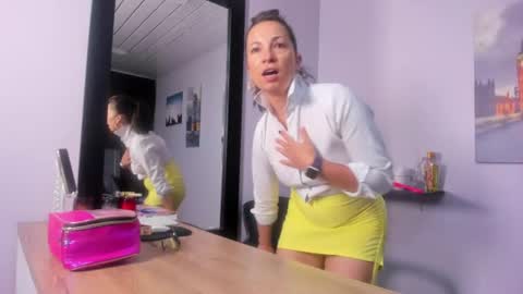 Snapshot of greta_borbon chatting on 07-03-26, 11:27 Greta online show from 07-03-26, 11:27
