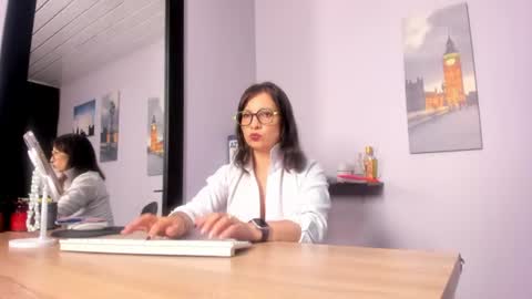 Snapshot of greta_borbon chatting on 07-06-26, 11:29 Greta online show from 07-06-26, 11:29