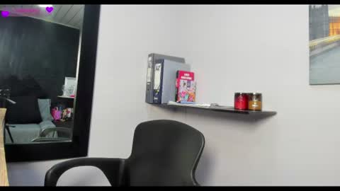 Snapshot of greta_borbon chatting on 08-03-26, 11:15 Greta online show from 08-03-26, 11:15