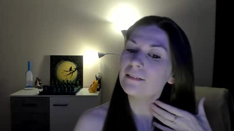 Snapshot of gretamiln chatting on 03-06-26, 08:27 Greta online show from 03-06-26, 08:27