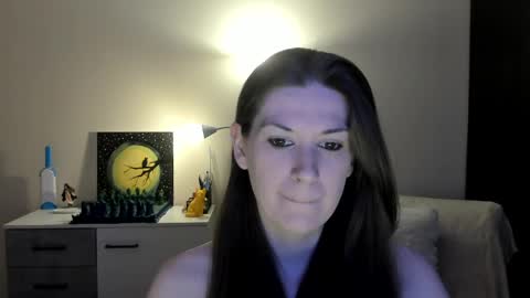 Snapshot of gretamiln chatting on 03-26-26, 09:31 Greta online show from 03-26-26, 09:31