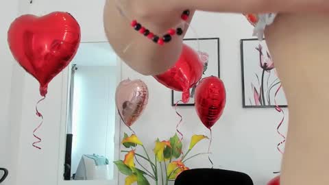 Snapshot of grettel__ chatting on 02-14-25, 12:25 Gretel online show from 02-14-25, 12:25
