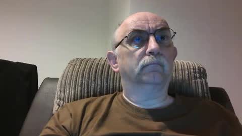 Snapshot of grey_dom chatting on 09-29-25, 08:41 Master Sir online show from 09-29-25, 08:41