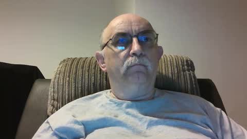 Snapshot of grey_dom chatting on 10-04-25, 09:29 Master Sir online show from 10-04-25, 09:29