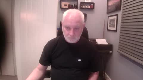 Snapshot of greyfox_6000 chatting on 01-27-25, 09:11 greyfox_6000 online show from 01-27-25, 09:11