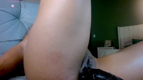 Snapshot of greyslopez chatting on 01-04-25, 02:14 Greyslopez online show from 01-04-25, 02:14