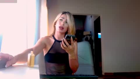 Snapshot of greyslopez chatting on 01-13-25, 10:03 Greyslopez online show from 01-13-25, 10:03