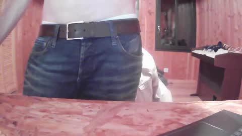 Snapshot of grimbergen123 chatting on 10-17-25, 08:11 Grim online show from 10-17-25, 08:11