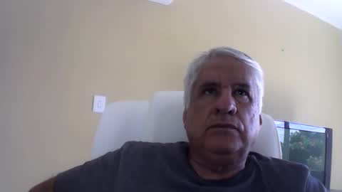 grisa01 online show from 05-11-26, 04:37