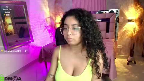 Snapshot of griselle_rousse chatting on 02-18-26, 11:11 online show from 02-18-26, 11:11