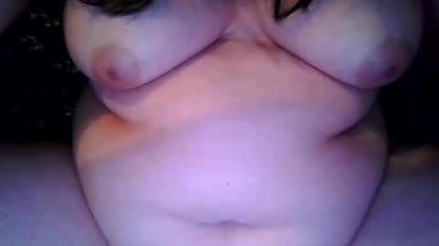 Snapshot of growinggirl420 chatting on 04-04-26, 04:00 growinggirl420 online show from 04-04-26, 04:00