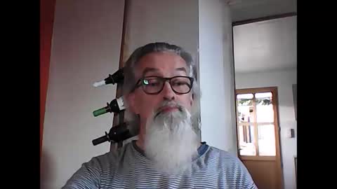 Snapshot of grybear60 chatting on 01-19-25, 09:33 Grybear online show from 01-19-25, 09:33