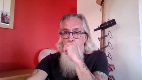 Snapshot of grybear60 chatting on 11-03-25, 08:37 Grybear online show from 11-03-25, 08:37