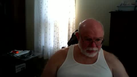 Gary online show from 05-01-26, 01:37