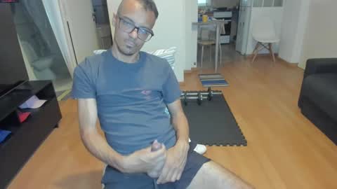 Snapshot of guachin_new chatting on 10-09-25, 05:55 guachin_new online show from 10-09-25, 05:55