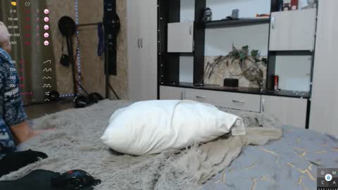 Eva online show from 02-15-25, 05:39