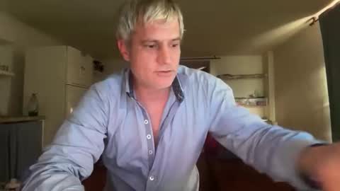 Snapshot of guardiannif_ chatting on 03-12-26, 04:46 guardiannif_ online show from 03-12-26, 04:46