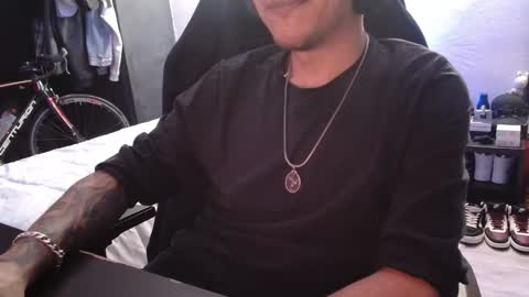 Snapshot of guayaco_ chatting on 02-22-25, 06:41 Guayaco online show from 02-22-25, 06:41