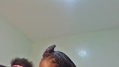 Snapshot of gud_lunah1 chatting on 06-22-26, 03:31 gud_lunah1 online show from 06-22-26, 03:31