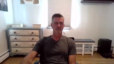gudguy2025 online show from 06-10-26, 03:22