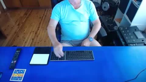 guesswhatigot2 online show from 02-10-25, 05:58