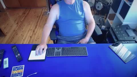 guesswhatigot2 online show from 02-21-25, 07:45