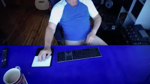 guesswhatigot2 online show from 03-11-25, 06:32