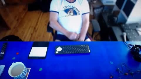 guesswhatigot2 online show from 12-19-25, 07:04